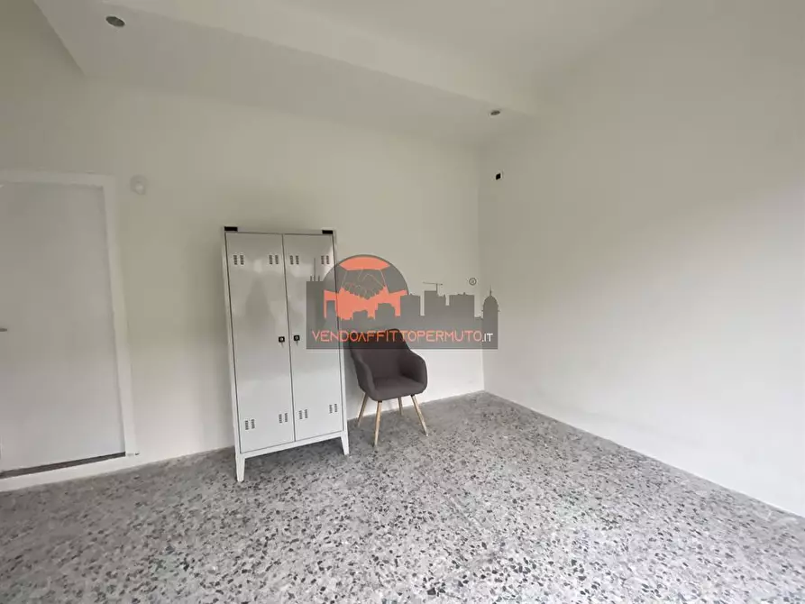 Immagine 2 di Locale commerciale in affitto  in VIALE PAPA GIOVANNI XXXIII a Palosco