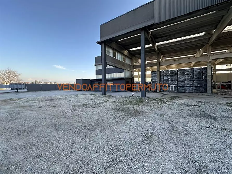 Immagine 2 di Capannone industriale in vendita  in via Ponticello a Martinengo