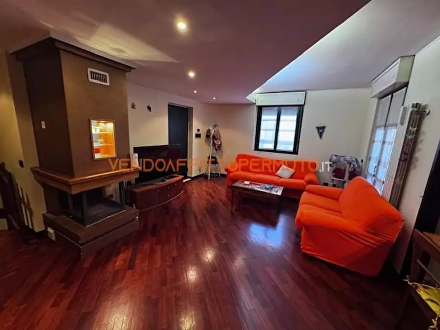 Immagine 6 di Appartamento in vendita  in VIA DON BERTOCCHI a Urgnano