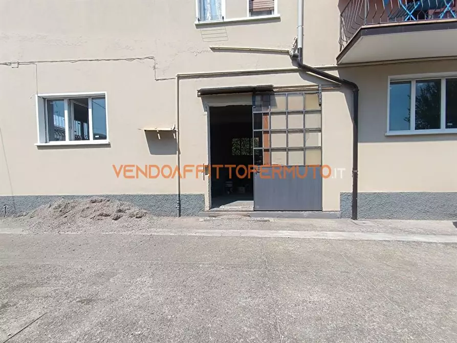 Immagine 1 di Laboratorio in affitto  in VIA LEONCAVALLO a Palazzolo Sull'oglio