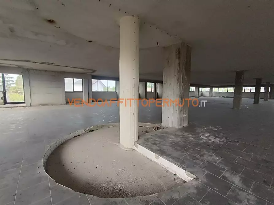 Immagine 4 di Negozio in vendita  in VIA SAN FERMO a Palosco