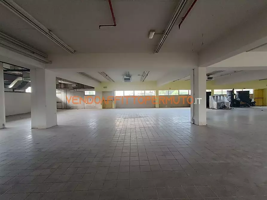 Immagine 1 di Negozio in vendita  in VIA SAN FERMO a Palosco