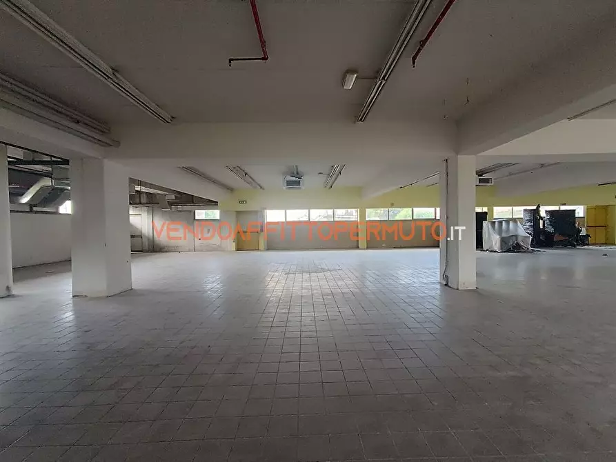 Immagine 2 di Negozio in vendita  in VIA SAN FERMO a Palosco