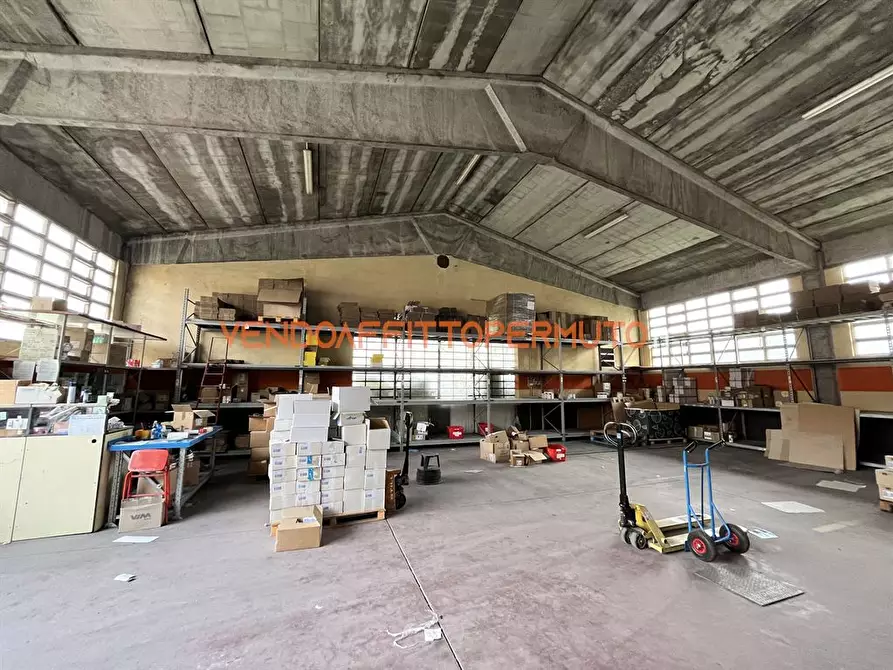 Immagine 2 di Magazzino in vendita  in VIA TRIESTE a Camisano