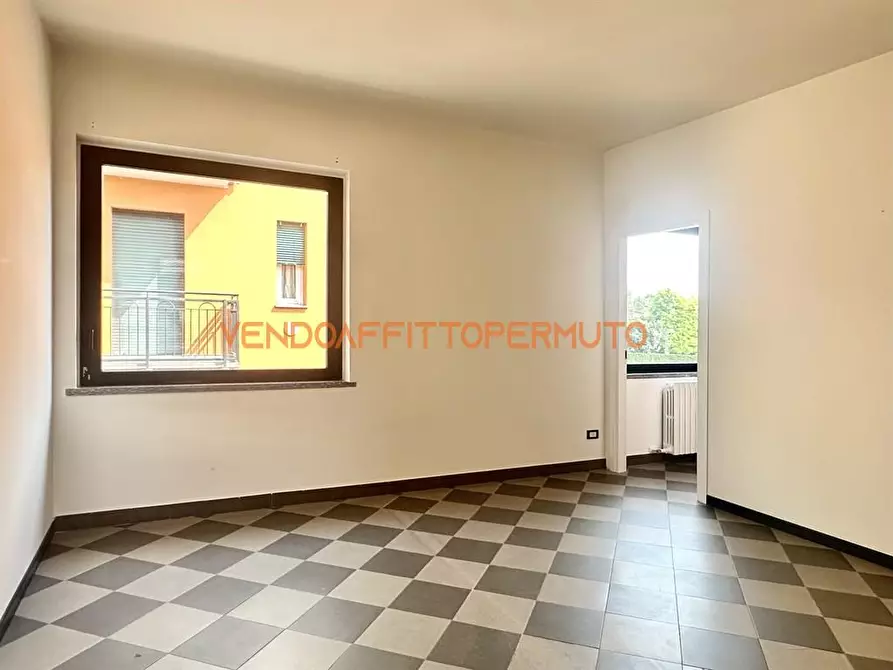 Immagine 2 di Ufficio in affitto  in VIA LEONCAVALLO a Treviglio