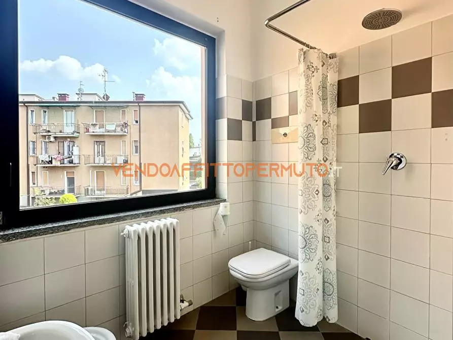 Immagine 6 di Ufficio in affitto  in VIA LEONCAVALLO a Treviglio