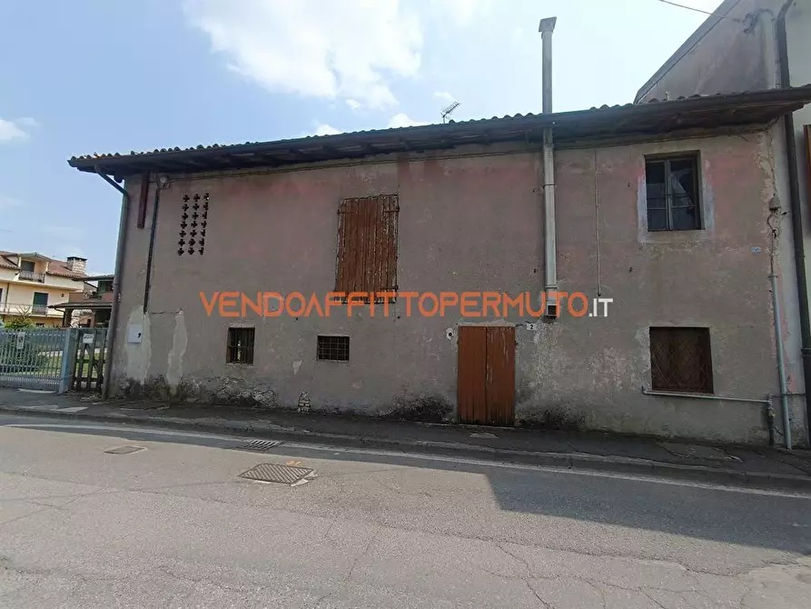 Immagine 5 di Casa indipendente in vendita  in VIA DELLE MOIE a Urgnano