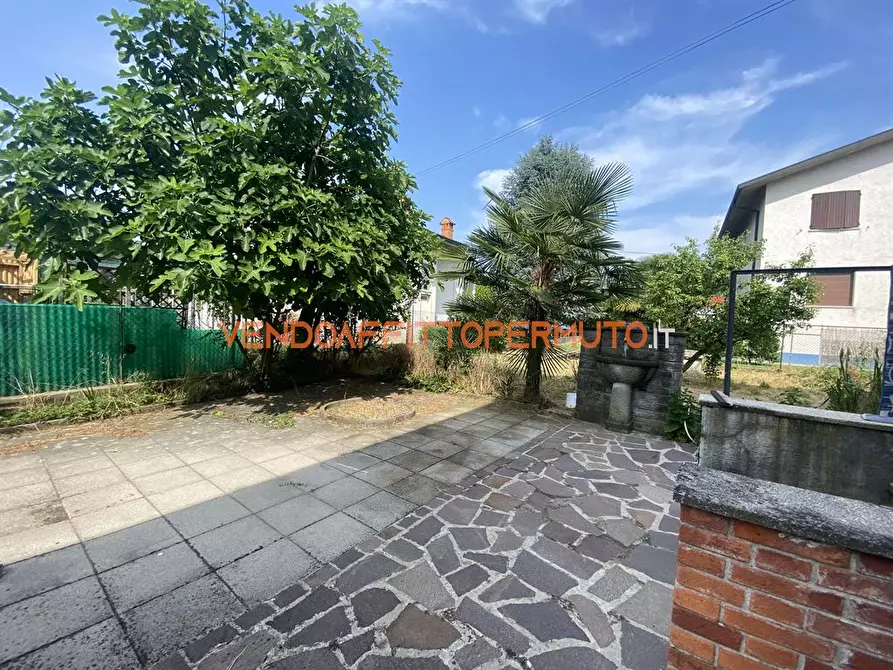 Immagine 8 di Casa bifamiliare in vendita  in VIA FOSSADELLI a Capriolo