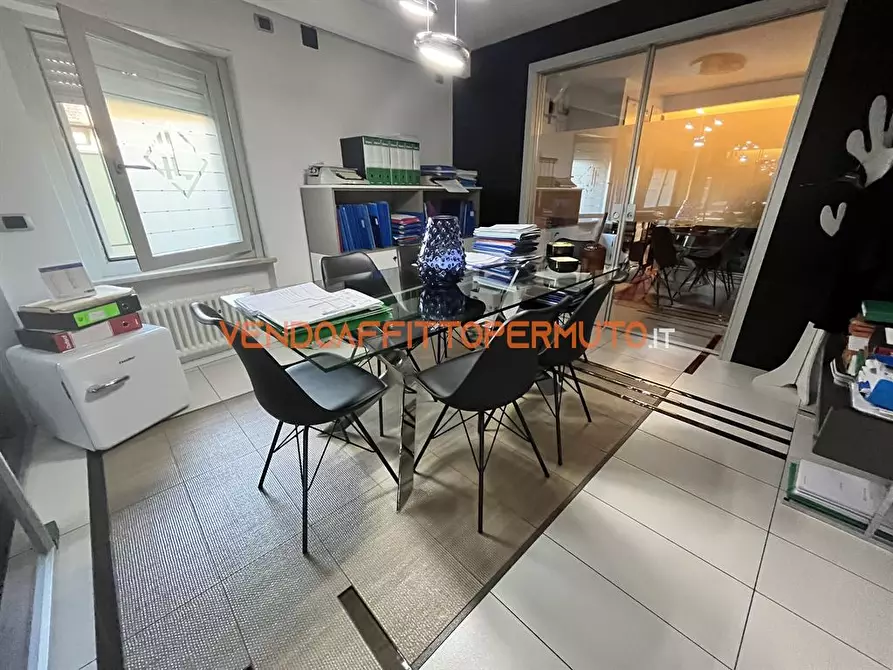 Immagine 4 di Ufficio in vendita  in VIA MATTEOTTI a Romano Di Lombardia