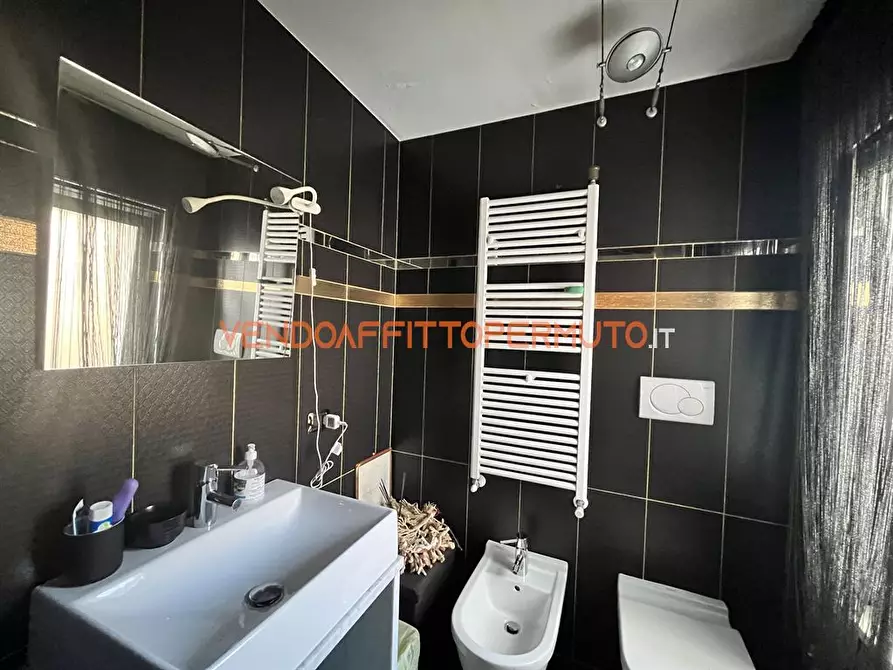 Immagine 7 di Ufficio in vendita  in VIA MATTEOTTI a Romano Di Lombardia