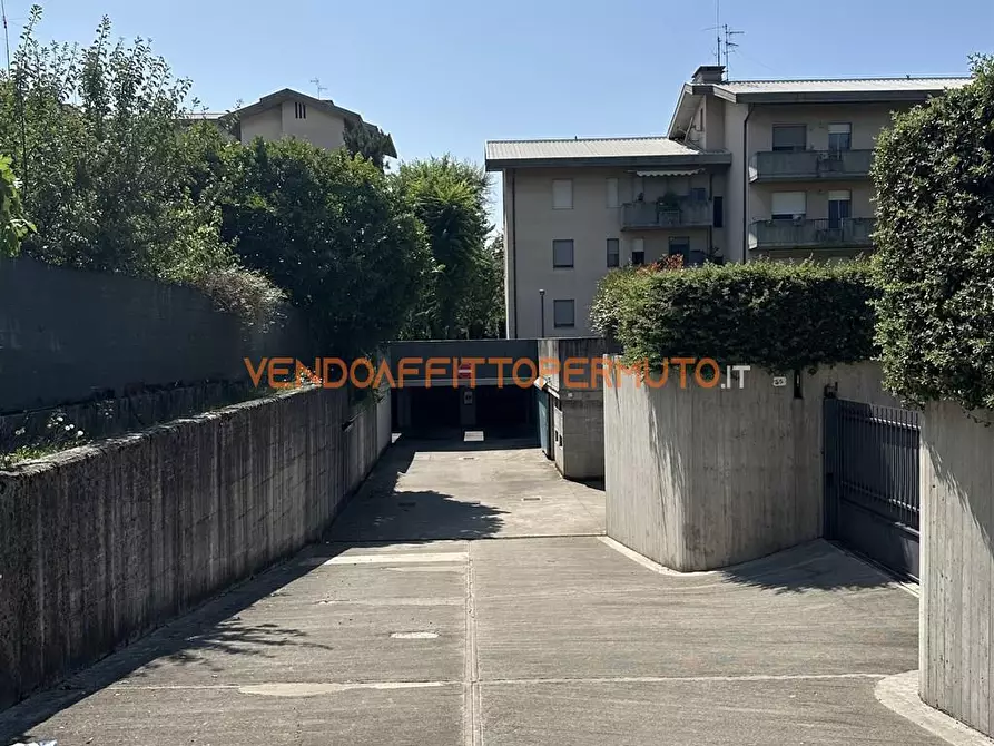Immagine 9 di Box auto in vendita  in VIA TRENTO 57 a Treviglio