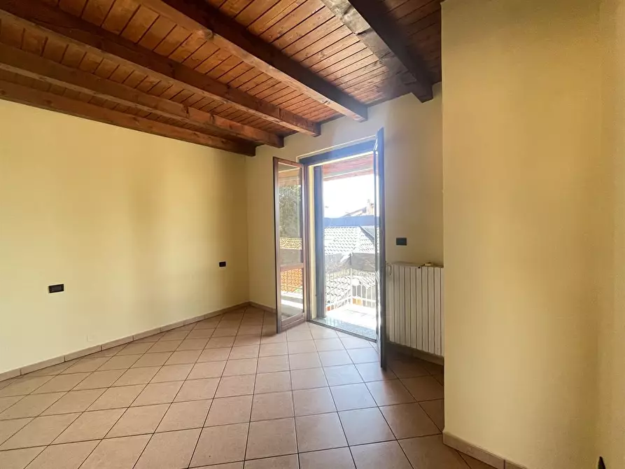 Immagine 1 di Appartamento in vendita  in VIA MARCONI 18 a Calvenzano