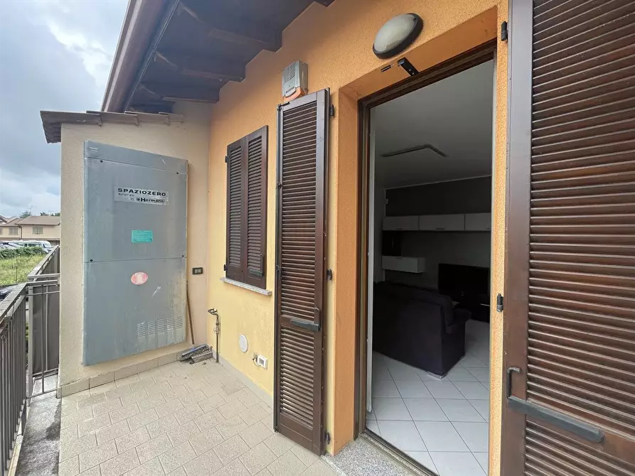 Immagine 4 di Appartamento in vendita  in via firenze 18 a Calvenzano