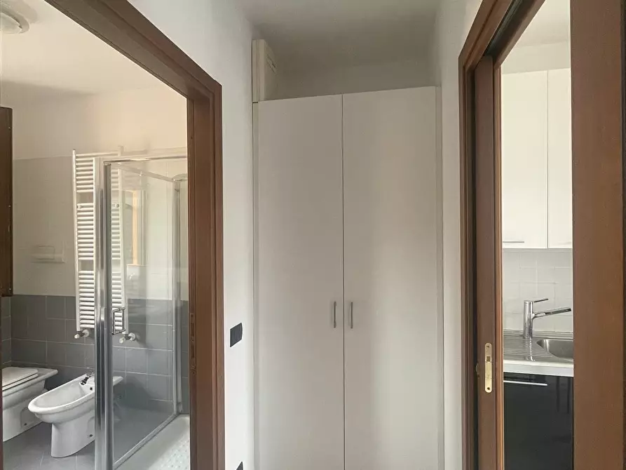 Immagine 3 di Appartamento in vendita  in via firenze 18 a Calvenzano