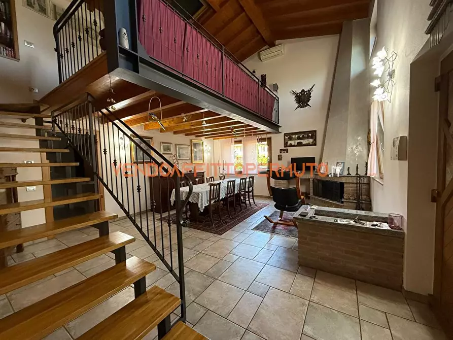 Immagine 8 di Villa in vendita  in VIA LOMBARDIA a Romano Di Lombardia