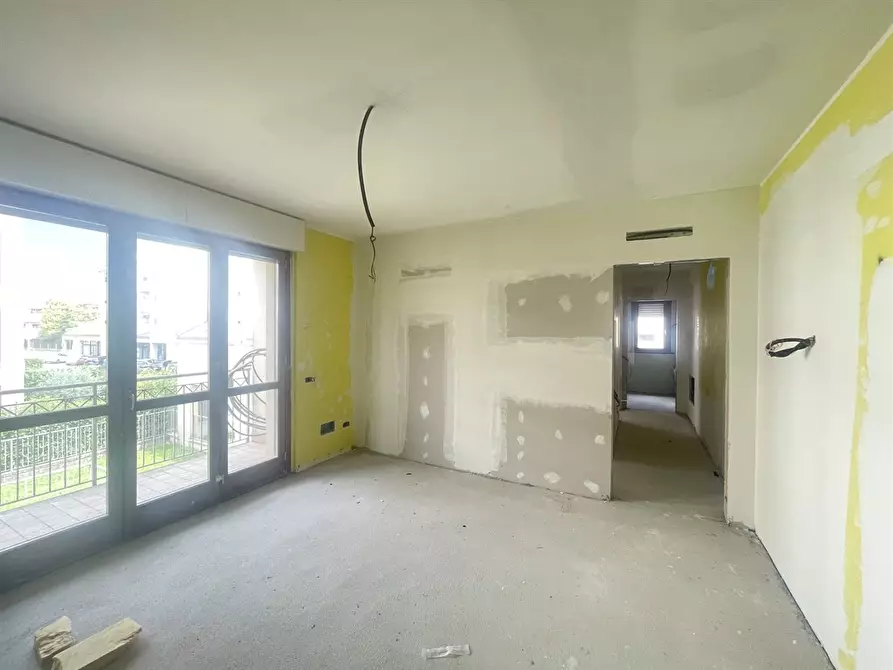 Immagine 3 di Appartamento in vendita  in VIA PONTIROLO a Treviglio