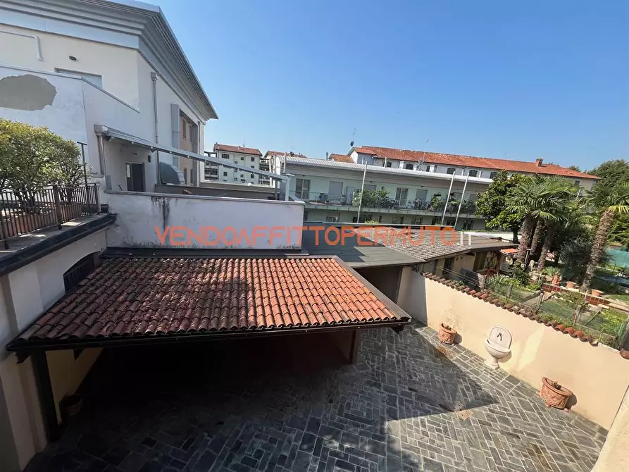 Immagine 1 di Casa indipendente in vendita  in VIA DONIZETTI a Romano Di Lombardia