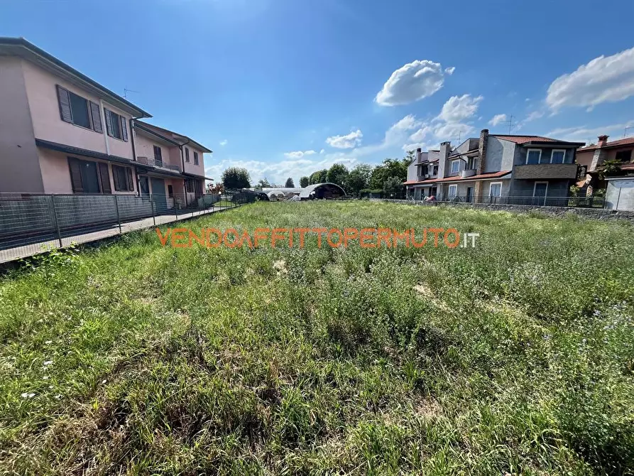 Immagine 1 di Terreno edificabile in vendita  in VIA G. PUCCINI a Lurano