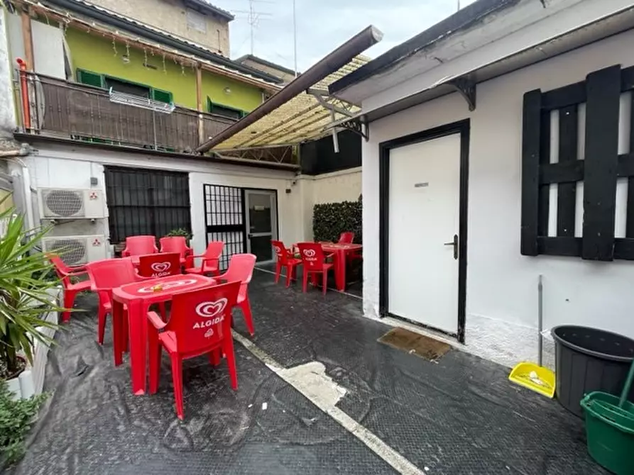 Immagine 3 di Bar / Ristorante in vendita  in VIA LUSARDI a Calvenzano