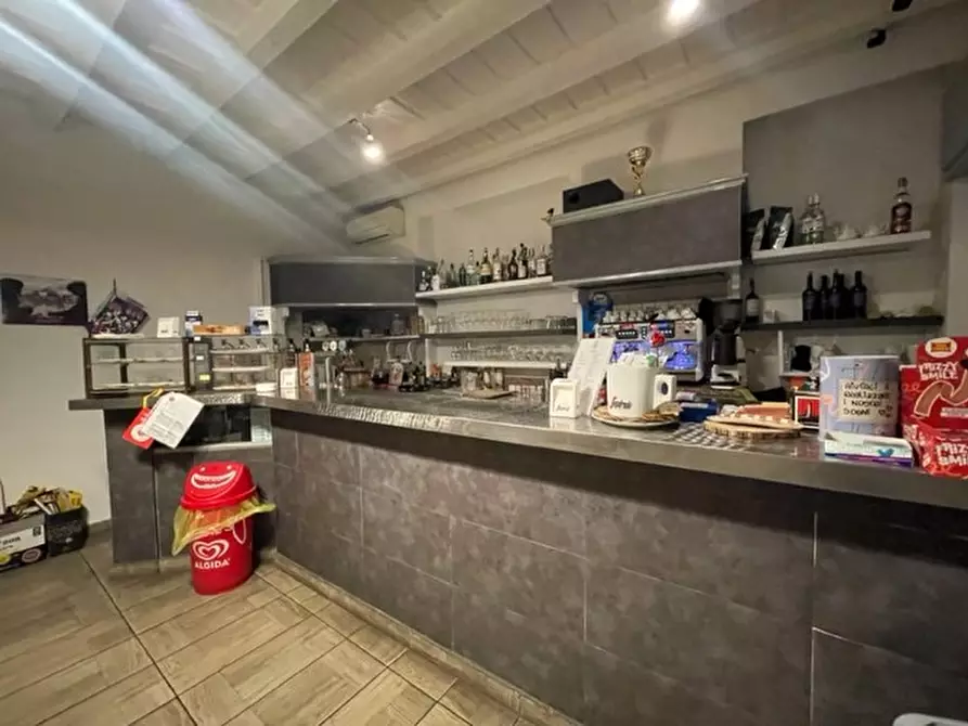 Immagine 5 di Bar / Ristorante in vendita  in VIA LUSARDI a Calvenzano