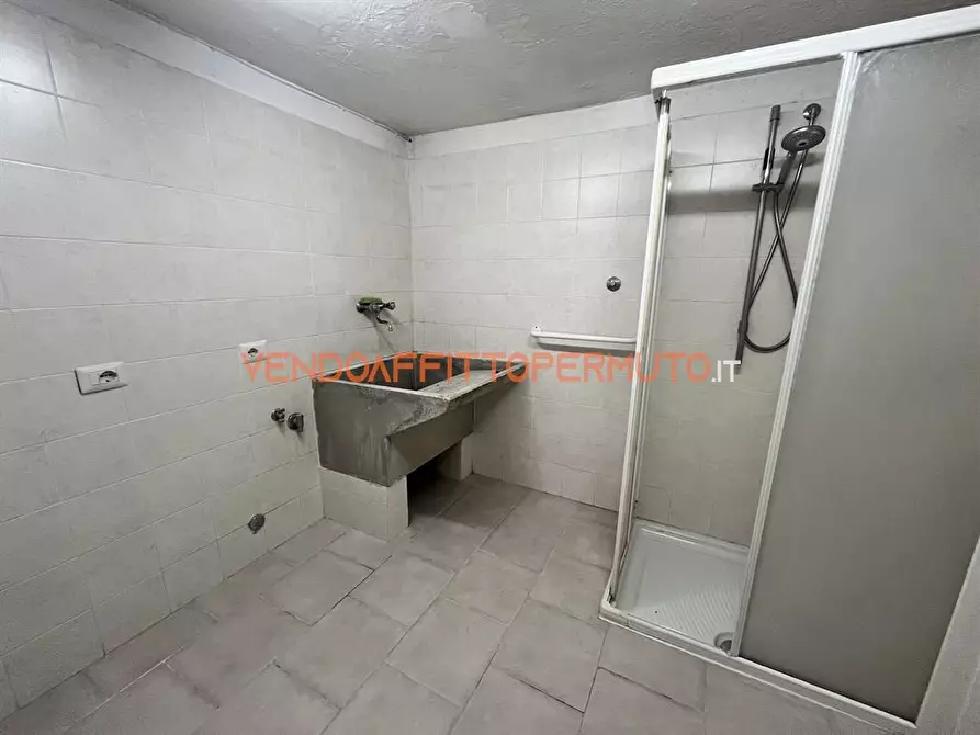 Immagine 7 di Palazzo in vendita  in VIA MOLINO a Isso