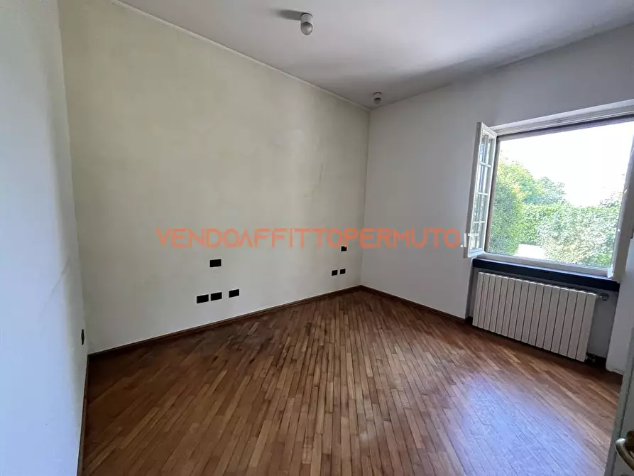 Immagine 3 di Palazzo in vendita  in VIA MOLINO a Isso