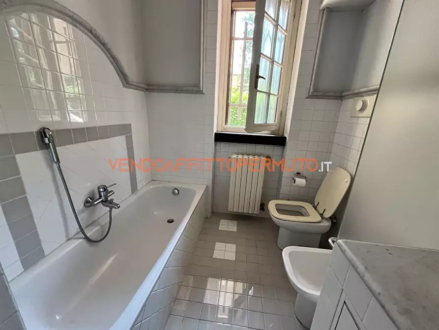 Immagine 1 di Palazzo in vendita  in VIA MOLINO a Isso