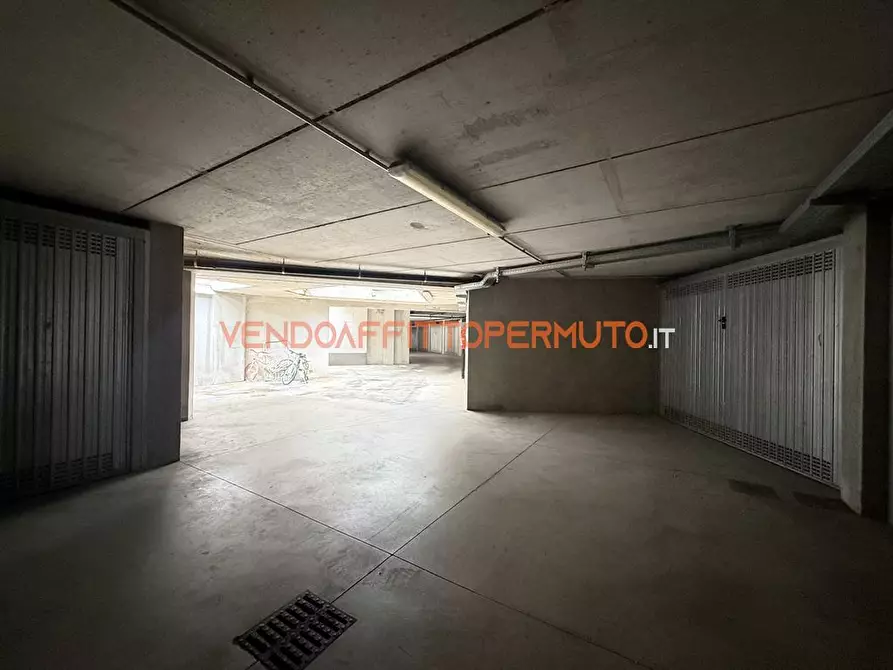 Immagine 8 di Box auto in vendita  in VIA FALCONE a Calcinate