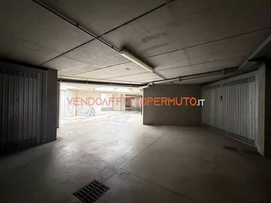 Immagine 7 di Box auto in vendita  in VIA FALCONE a Calcinate