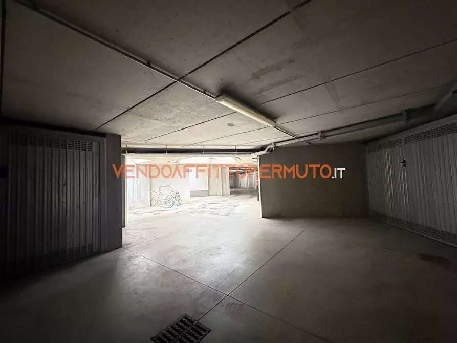 Immagine 6 di Box auto in vendita  in VIA FALCONE a Calcinate