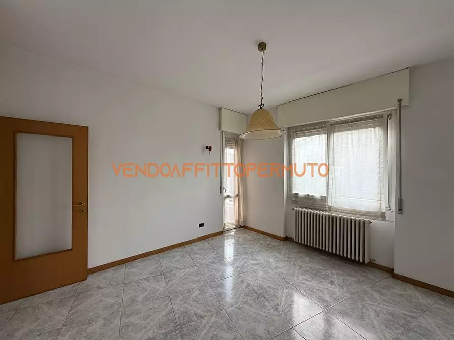 Immagine 5 di Villa in vendita  in via Balilla a Romano Di Lombardia
