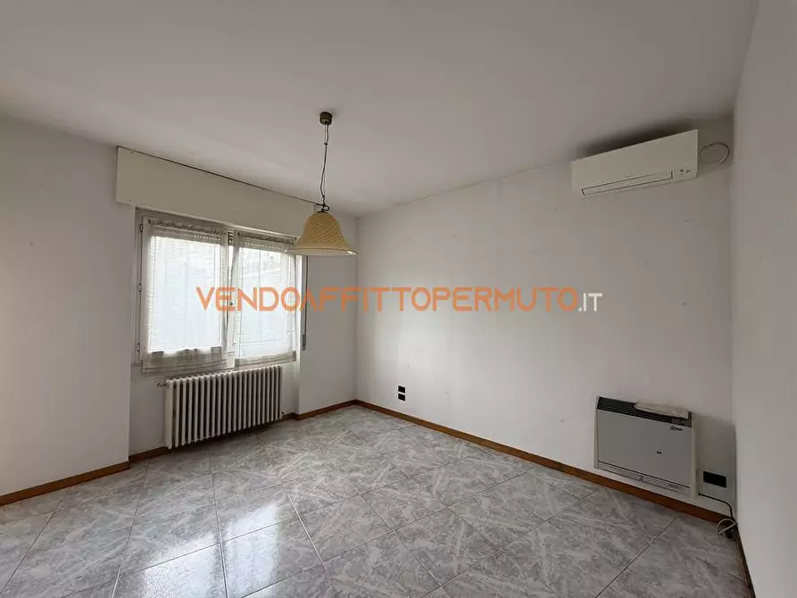 Immagine 4 di Villa in vendita  in via Balilla a Romano Di Lombardia
