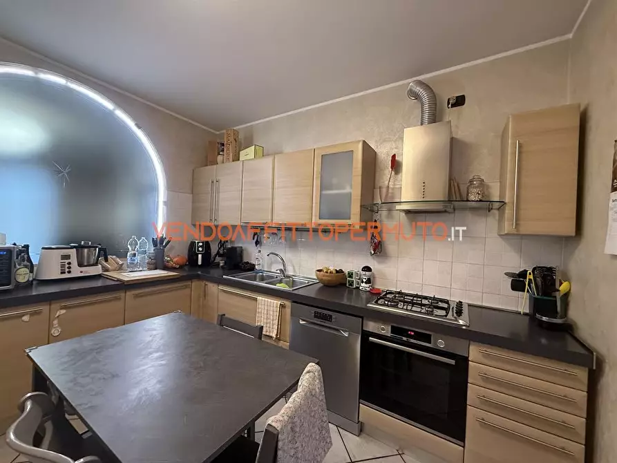 Immagine 5 di Appartamento in vendita  in VIA SOLFERINO a Cividate Al Piano