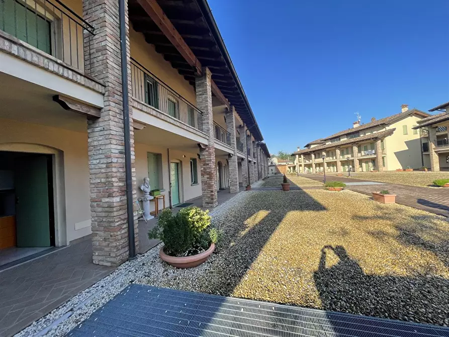 Immagine 9 di Appartamento in vendita  in VIA RISERVA a Cologno Al Serio