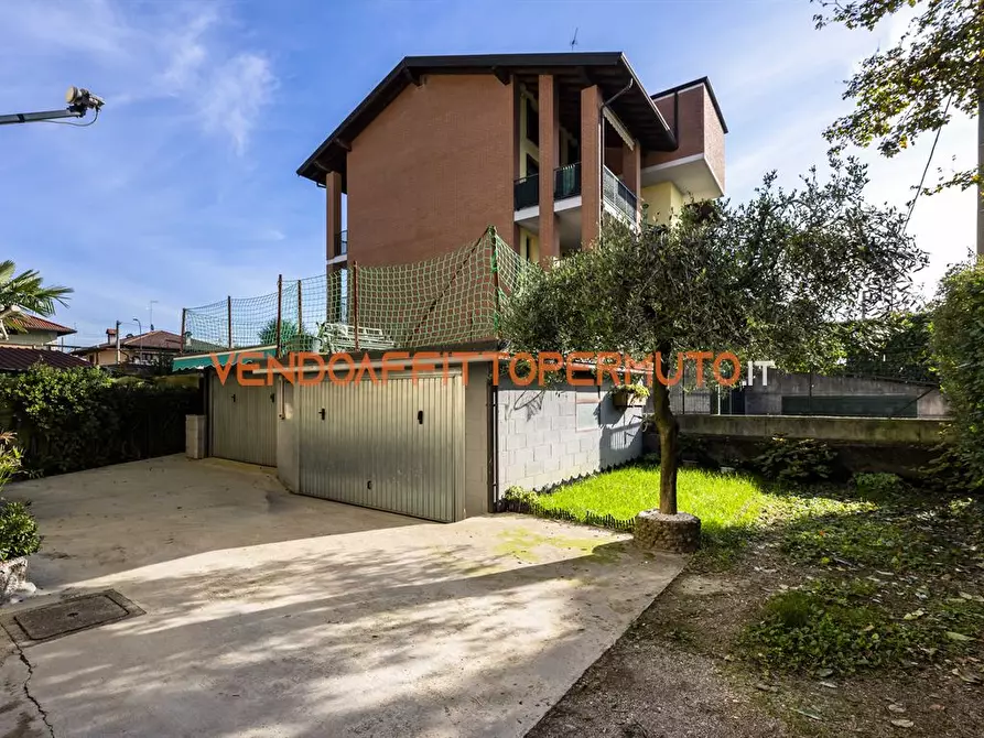 Immagine 9 di Appartamento in vendita  in via balilla 63 a Romano Di Lombardia