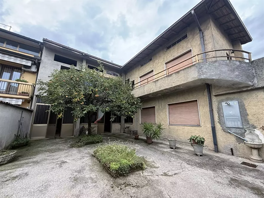 Immagine 4 di Casa indipendente in vendita  in VIA MONTE GRAPPA 1 a Cividate Al Piano