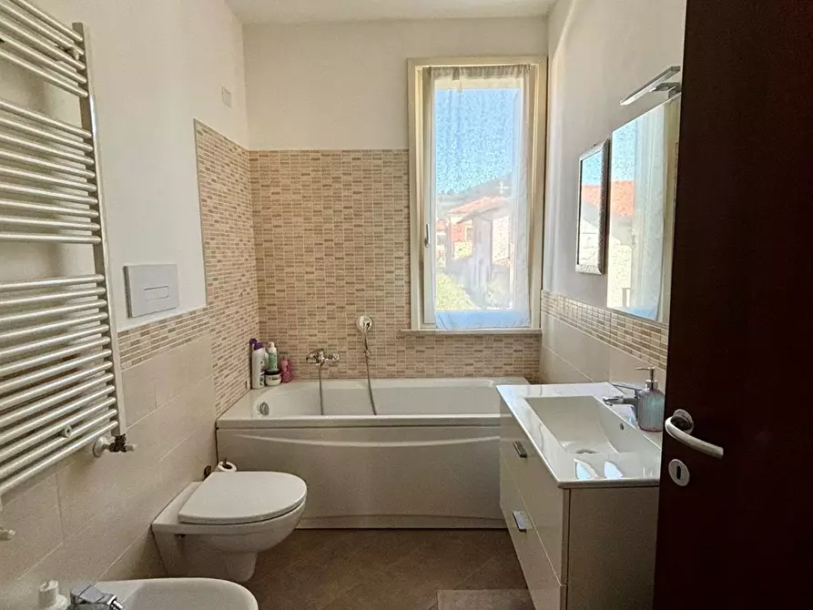 Immagine 5 di Appartamento in vendita  in VIA ENRICO FERMI a Cologne