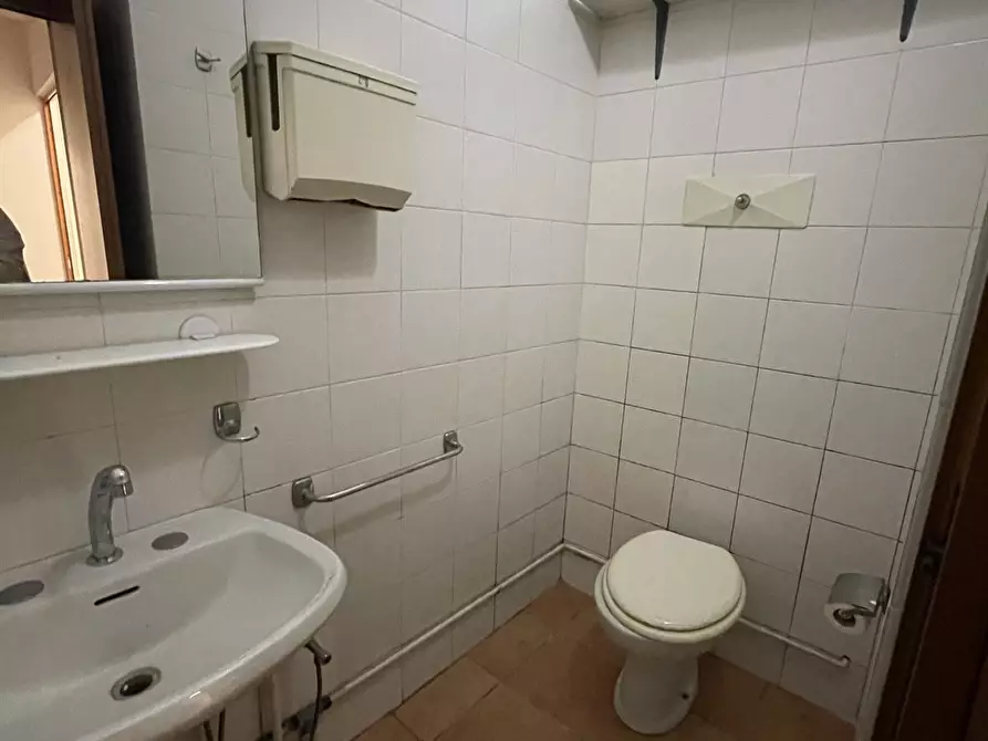 Immagine 8 di Negozio in vendita  in PIAZZA MAGGIORE a Martinengo