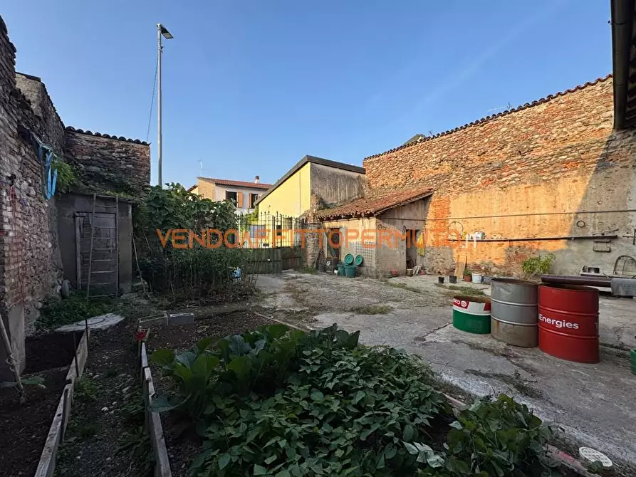 Immagine 7 di Casa indipendente in vendita  in VIA VAVASSORI 11 a Cividate Al Piano