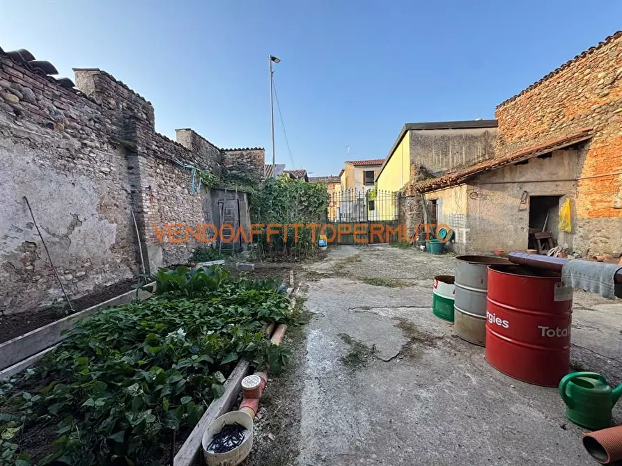 Immagine 2 di Casa indipendente in vendita  in VIA VAVASSORI 11 a Cividate Al Piano