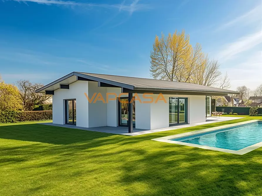 Immagine 7 di Villa in vendita  in Via Armonia 156 a Romano Di Lombardia