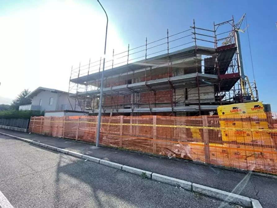 Immagine 6 di Appartamento in vendita  in VIA ROGGIA MORNICHELLO a Cavernago