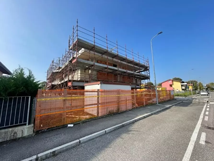 Immagine 7 di Appartamento in vendita  in VIA ROGGIA MORNICHELLO a Cavernago