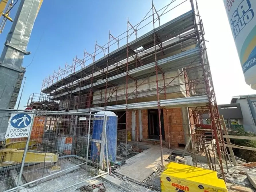 Immagine 3 di Appartamento in vendita  in VIA ROGGIA MORNICHELLO a Cavernago