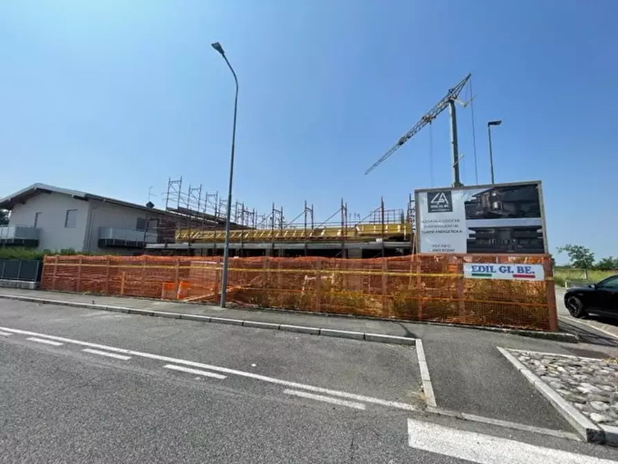 Immagine 1 di Appartamento in vendita  in VIA ROGGIA MORNICHELLO a Cavernago