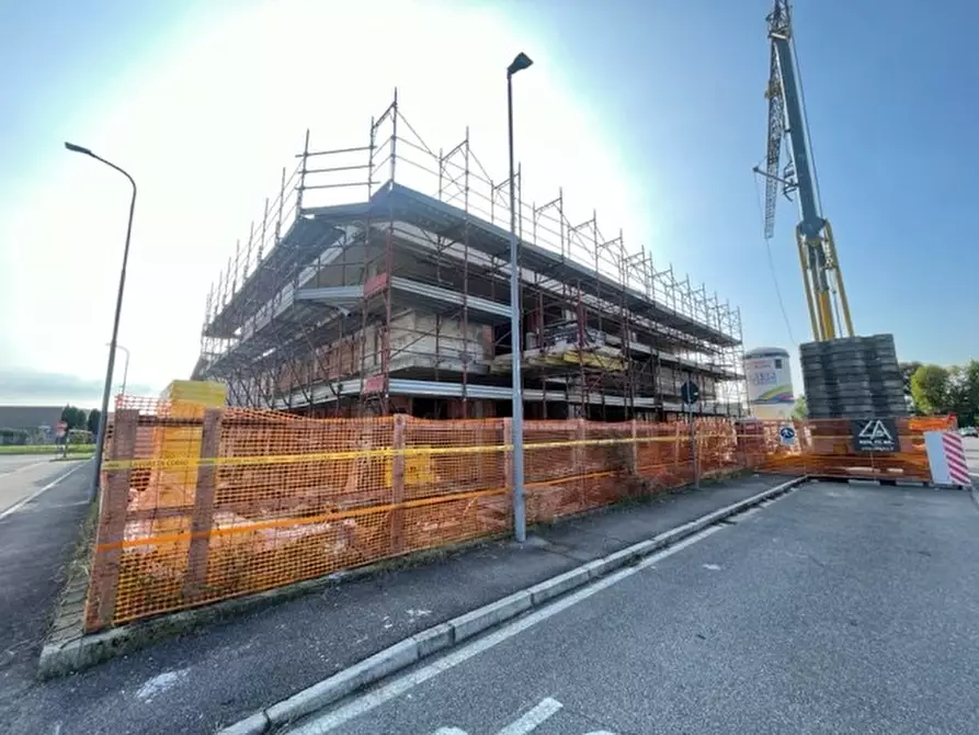 Immagine 5 di Appartamento in vendita  in VIA ROGGIA MORNICHELLO a Cavernago