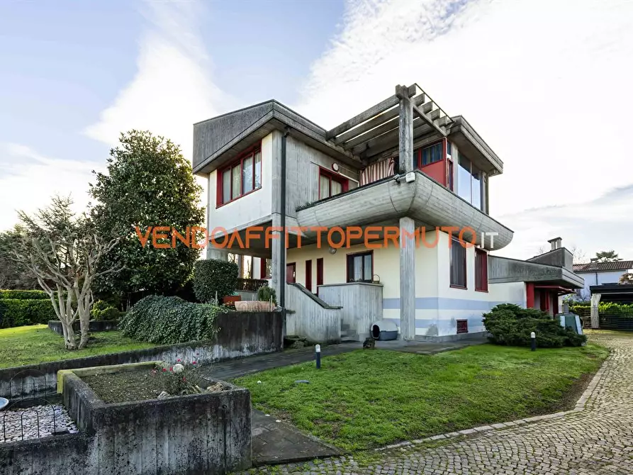Immagine 3 di Villa in vendita  in VIA DEI PLATANI 4 a Mozzanica