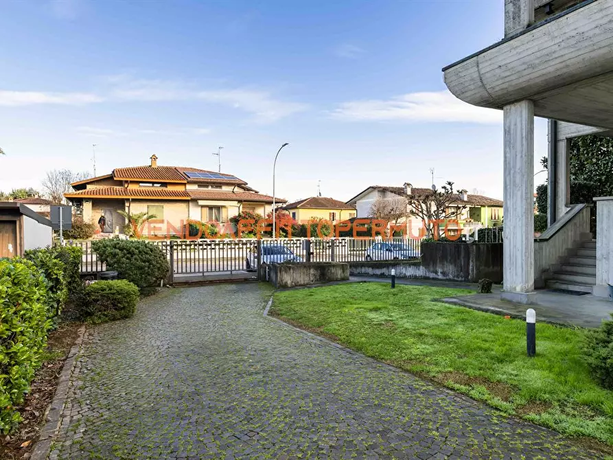 Immagine 6 di Villa in vendita  in VIA DEI PLATANI 4 a Mozzanica