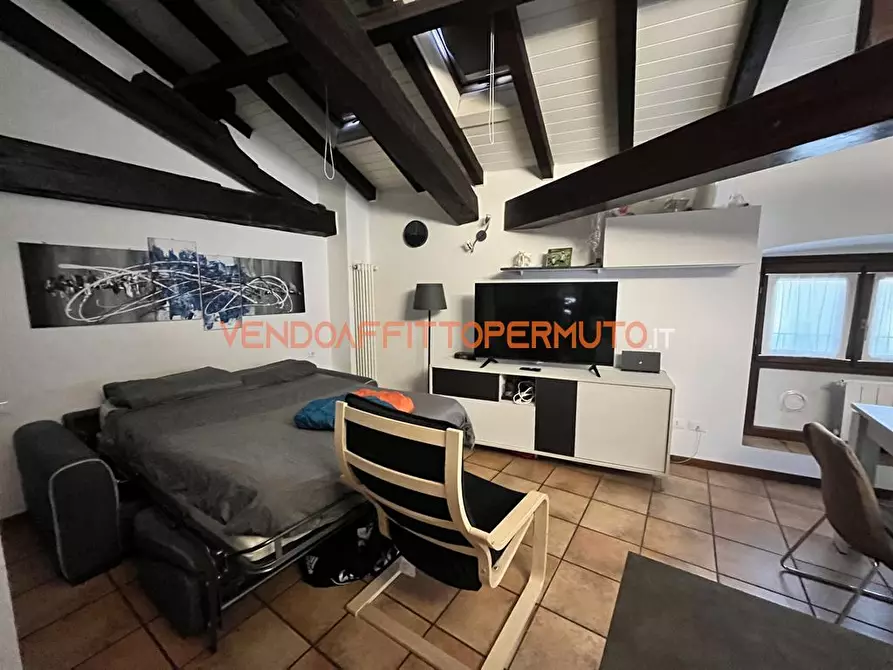 Immagine 2 di Appartamento in vendita  in VIA GIACOMO MATTEOTTI 5 a Romano Di Lombardia