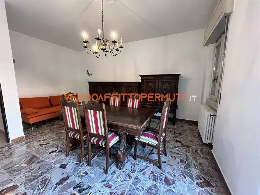 Immagine 7 di Appartamento in vendita  in VIA CRISPI a Romano Di Lombardia